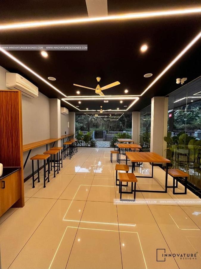 Hotel 24Inn Residency Pathanāmthitta エクステリア 写真